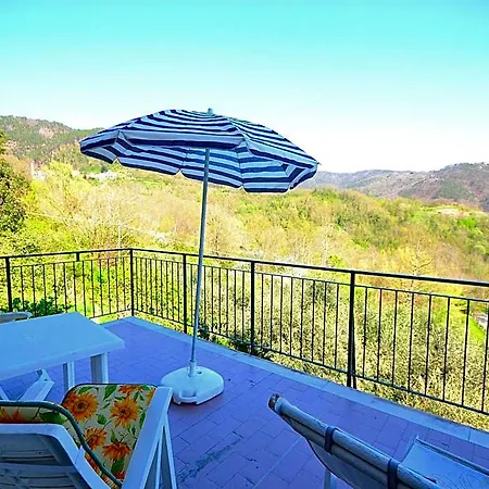Rustic Charm In Liguria 2*
