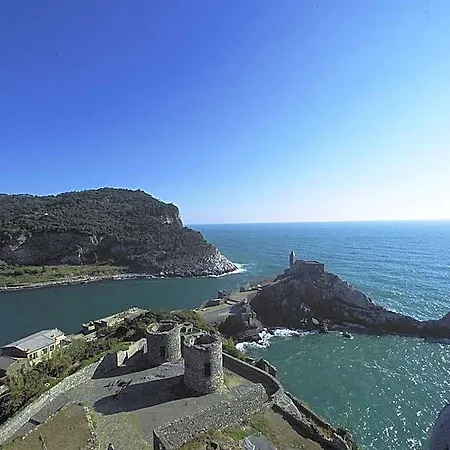 Rustic Charm In Liguria 2*